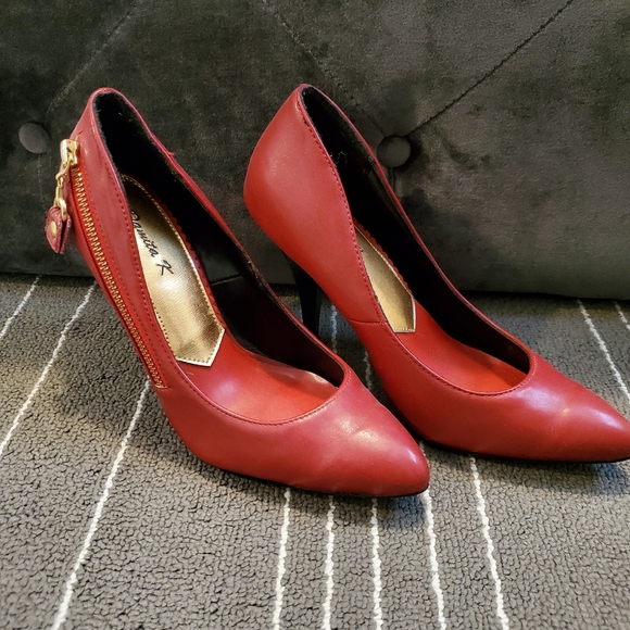 Hot Red Heels 👠 🔥 - Picture 5 of 5